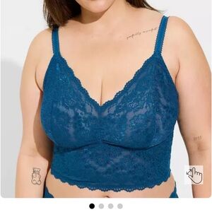 NEW Torrid Plus Size Ocean Blue Lace Bralette 5X